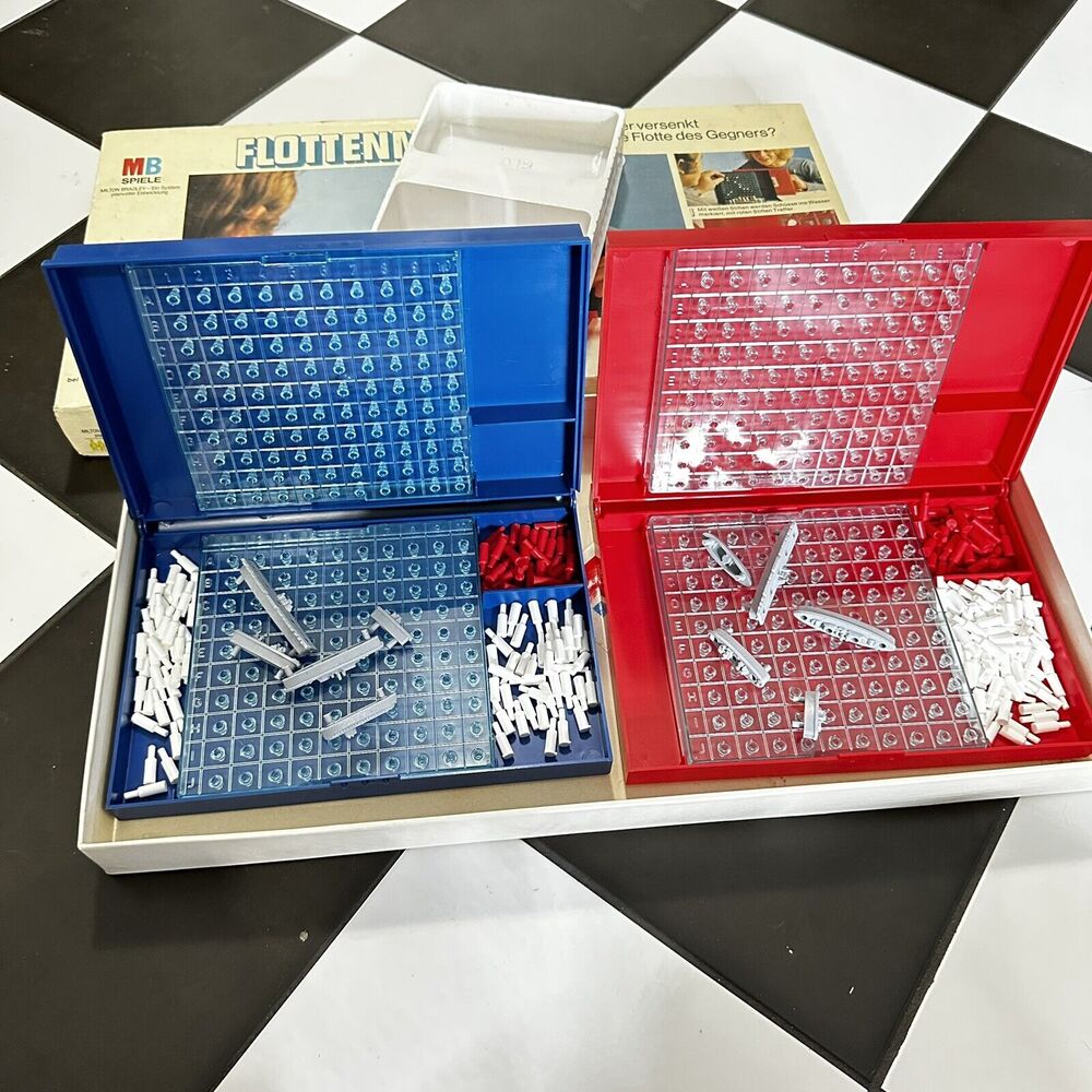 Vintage FLOTTENMANöVER BATTLESHIP Game 70s by Milton Bradley German Language - Picture 2 of 5